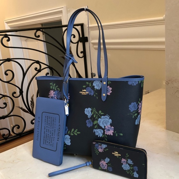 3pcs Coach floral reversible Tote&wristlet&wallet - Picture 2 of 8